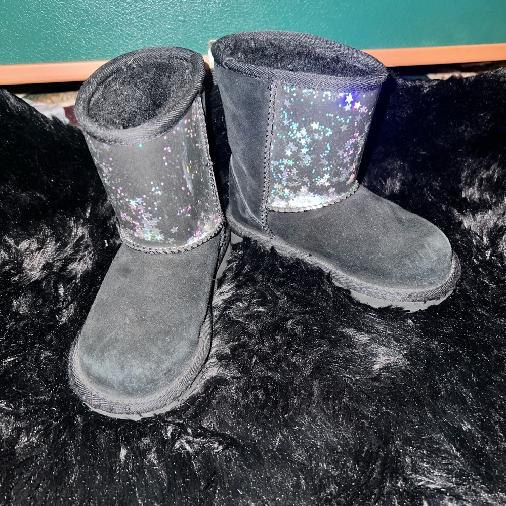 Black Uggs
